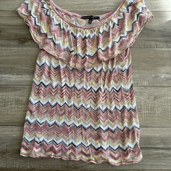 WHBM - Off the shoulder Chevron short sleeve sweater - Size M - Picture 2 of 4